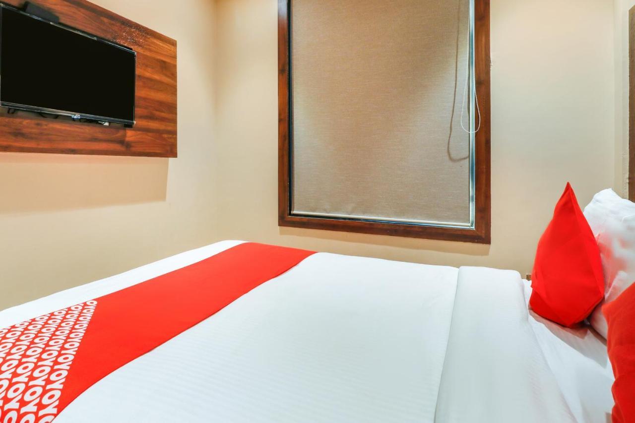 Oyo 70475 Hotel Sea Breeze Mumbai Eksteriør bilde