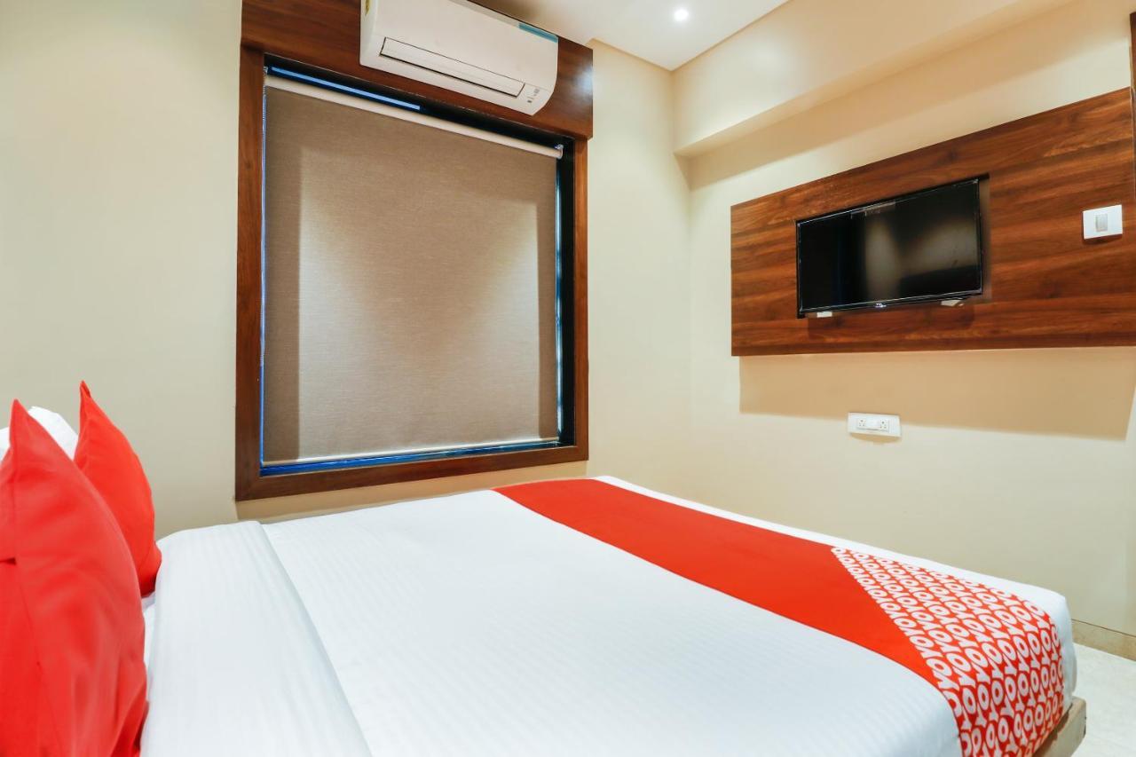 Oyo 70475 Hotel Sea Breeze Mumbai Eksteriør bilde