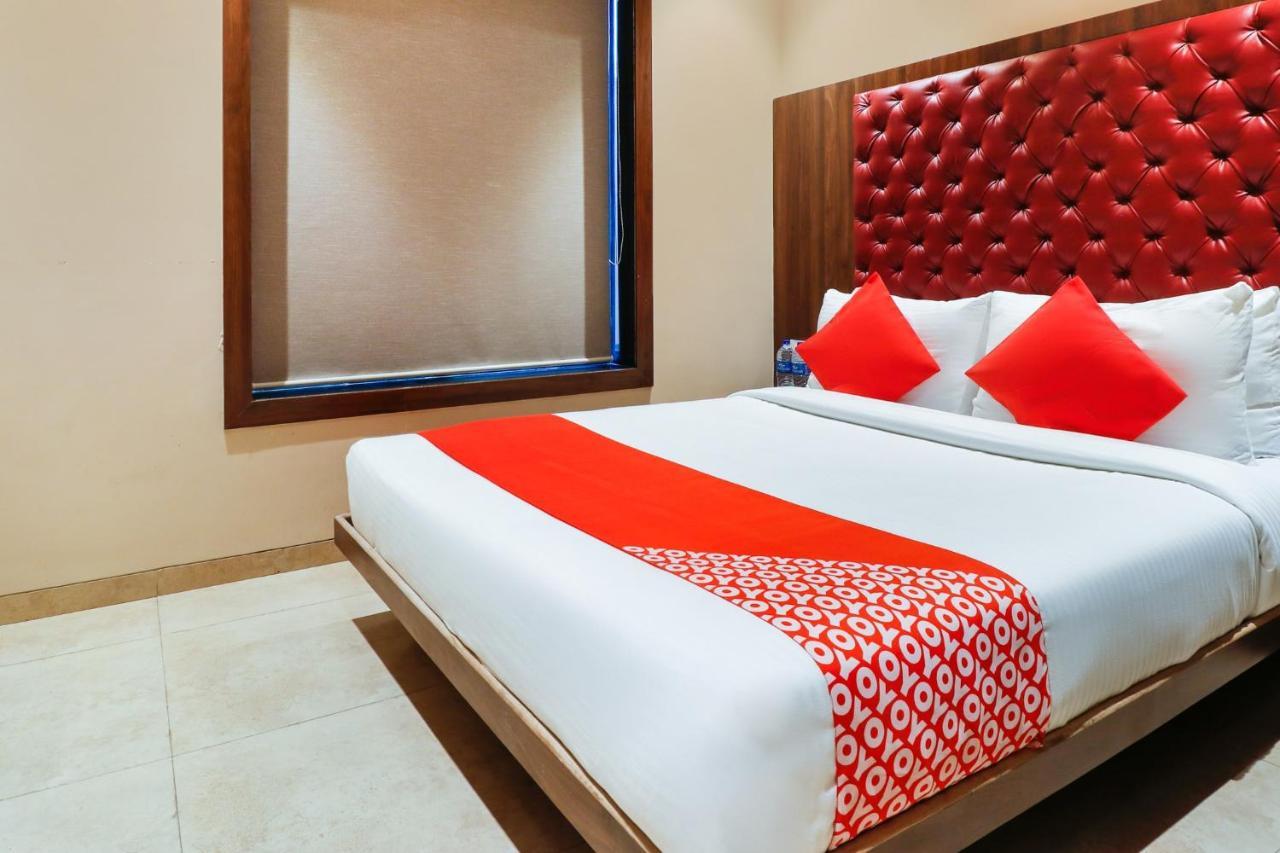 Oyo 70475 Hotel Sea Breeze Mumbai Eksteriør bilde