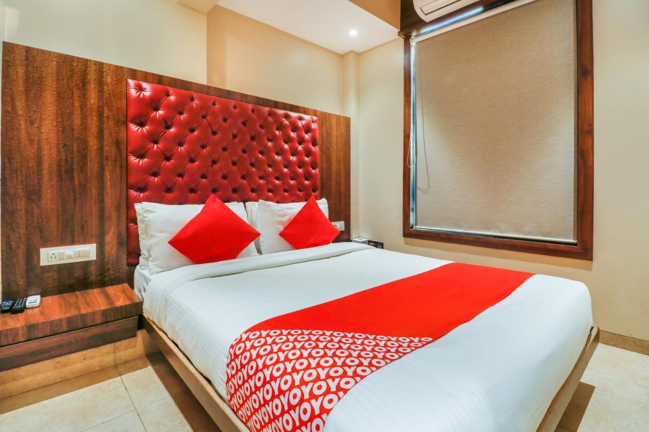 Oyo 70475 Hotel Sea Breeze Mumbai Eksteriør bilde